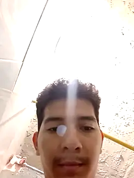 Snapshot of AlexP457 chatting on December 23, 3:18 am AlexP457 online show from December 23, 3:18 am