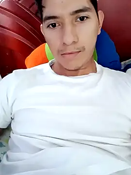 Snapshot of AlexP457 chatting on December 15, 10:15 pm AlexP457 online show from December 15, 10:15 pm