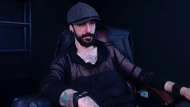 AxelColton online show from December 4, 6:20 am