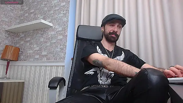 AxelColton online show from January 8, 6:18 am