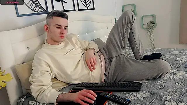 Devin Jay online show from February 9, 7:41 pm