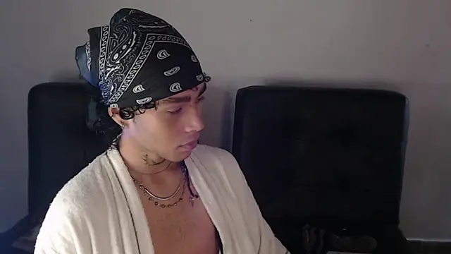 seven7xis online show from January 21, 1:17 pm