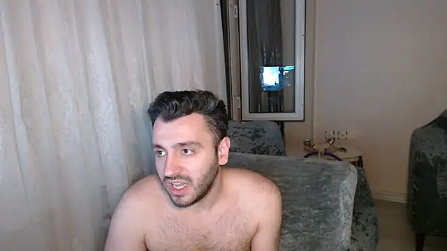 handsomeee04 online show from July 4, 12:13 am