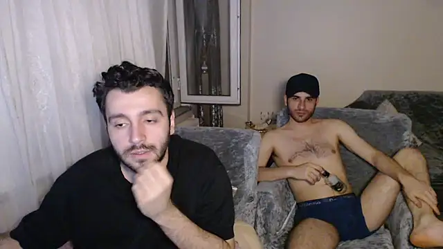 handsomeee04 online show from June 8, 1:28 am