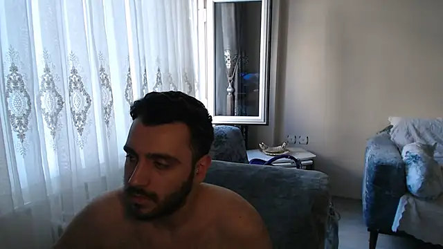 handsomeee04 online show from June 23, 4:10 pm