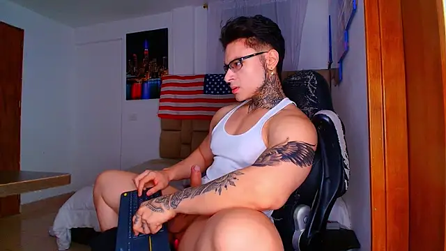 DennisWalkerr online show from December 5, 11:12 pm