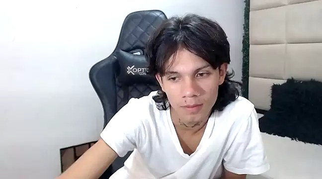 andy dan18 online show from December 30, 8:58 pm