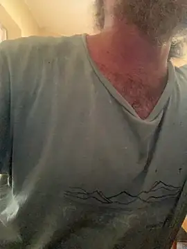 poesnuus999 online show from December 25, 8:40 am