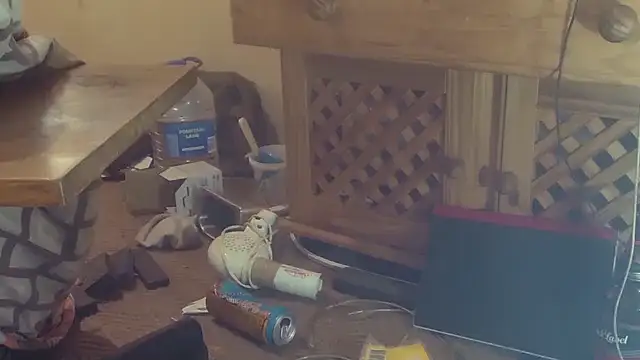 poesnuus999 online show from September 12, 5:18 am