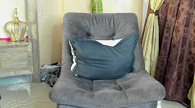 benjamincol online show from February 18, 5:55 pm