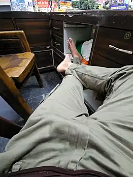 Snapshot of pyasevickybabu563 chatting on October 3, 12:32 pm pyasevickybabu563 online show from October 3, 12:32 pm