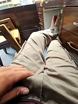 Snapshot of pyasevickybabu563 chatting on October 7, 7:01 am pyasevickybabu563 online show from October 7, 7:01 am