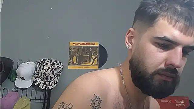 HairyRobxxx online show from March 8, 6:34 pm