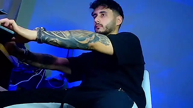 XanderCage99 online show from February 19, 12:30 am