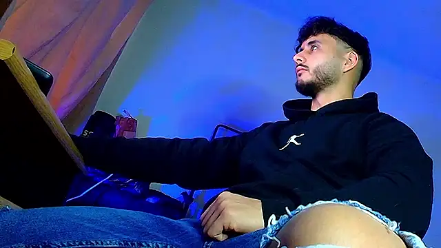 XanderCage99 online show from January 15, 6:17 am