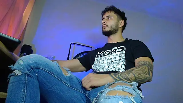 XanderCage99 online show from November 18, 9:02 am