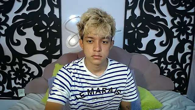 Snapshot of jisuscat chatting on September 18, 3:14 pm jisuscat online show from September 18, 3:14 pm