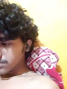 CosmicEmuu online show from January 14, 5:45 pm