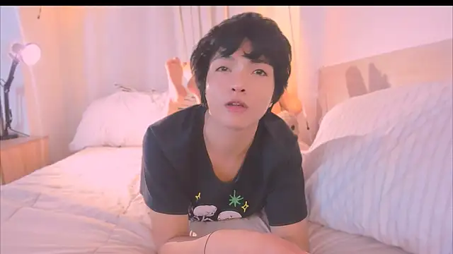 AllanYong18 online show from November 20, 8:57 am