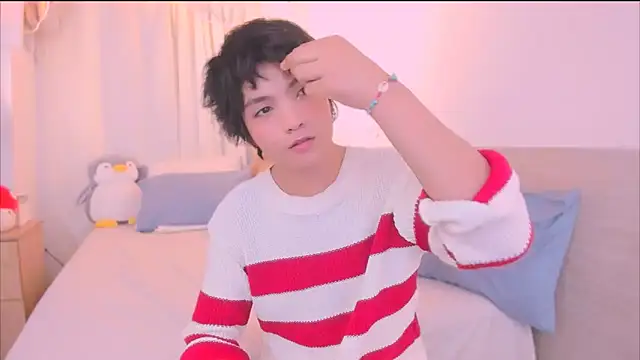 AllanYong18 online show from January 16, 8:50 am