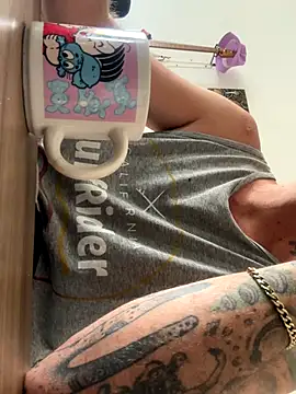 Snapshot of xtrppyx chatting on October 1, 10:52 am xtrppyx online show from October 1, 10:52 am