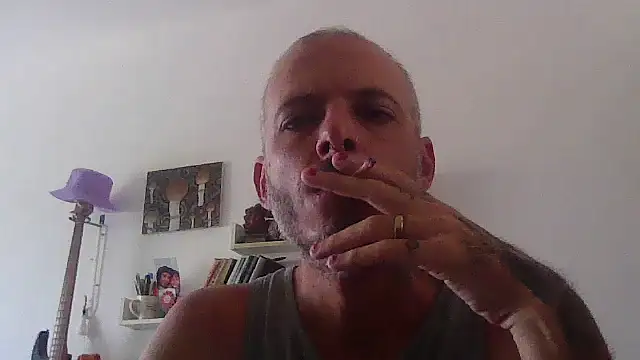 Snapshot of xtrppyx chatting on October 17, 2:10 pm xtrppyx online show from October 17, 2:10 pm