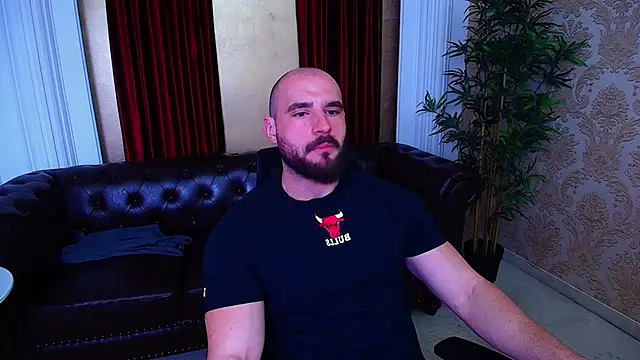 AdamJamesonn online show from October 24, 5:31 am