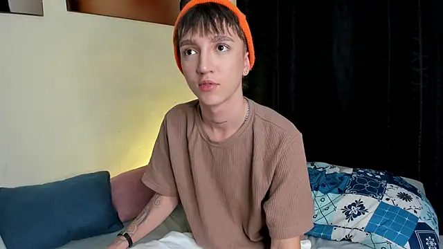 Snapshot of jeremy_salvatore chatting on January 16, 6:35 am jeremy salvatore online show from January 16, 6:35 am