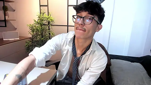 tim  fox online show from November 11, 1:16 pm