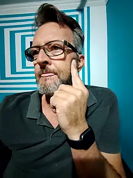 Snapshot of itsmeyes69 chatting on February 14, 10:48 pm itsmeyes69 online show from February 14, 10:48 pm