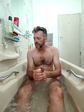 Snapshot of itsmeyes69 chatting on February 19, 9:17 am itsmeyes69 online show from February 19, 9:17 am