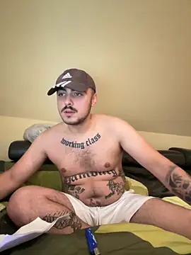 xKuba2001x online show from October 20, 1:48 pm