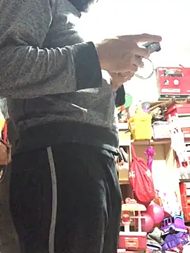 leonardohot1987 online show from February 13, 5:16 am