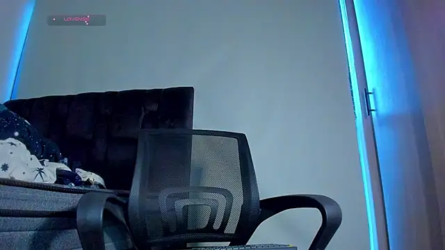 austinoficial online show from July 26, 11:12 pm