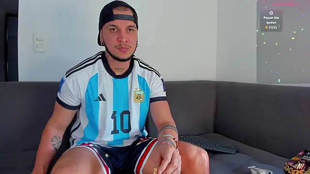 austinoficial online show from November 12, 8:57 pm