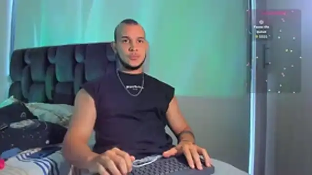 austinoficial online show from February 14, 9:32 pm