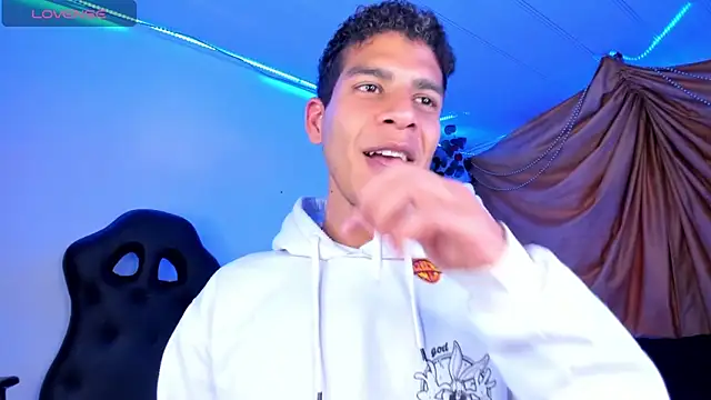 Ethan Boyy online show from November 19, 9:25 pm