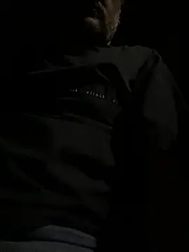 Snapshot of Inglphons chatting on February 5, 3:45 am Inglphons online show from February 5, 3:45 am