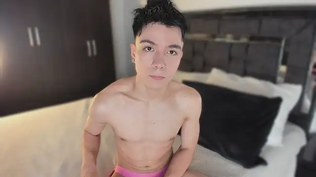 alanblack1 online show from March 10, 1:39 pm