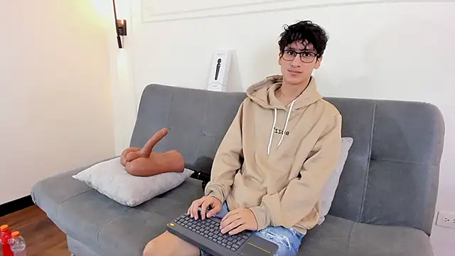 Cum hunters online show from December 16, 2:51 am