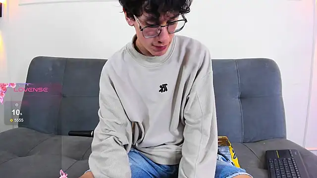 Cum hunters online show from May 27, 3:03 am