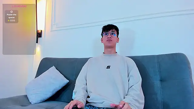 Cum hunters online show from November 5, 3:30 am