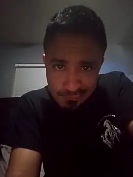 Snapshot of Burrrucecold00 chatting on February 14, 9:45 am Burrrucecold00 online show from February 14, 9:45 am