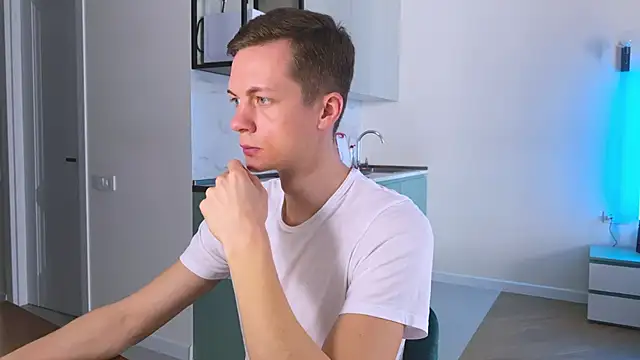 max shy online show from March 10, 12:49 pm