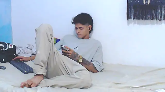 Snapshot of lu_nastyboy18 chatting on September 12, 1:16 am lu nastyboy18 online show from September 12, 1:16 am