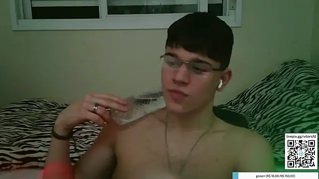 vitorsafado19 online show from November 14, 2:04 am