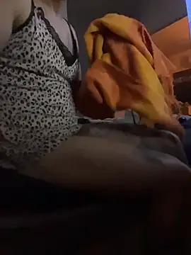 paullliliu online show from February 5, 6:31 am