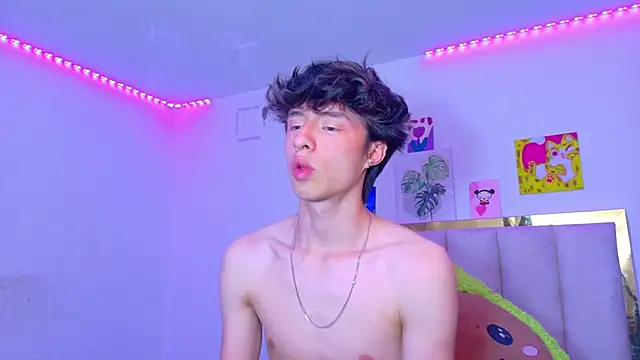 Juanmres online show from June 28, 8:37 pm
