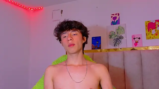 Juanmres online show from July 8, 8:35 pm