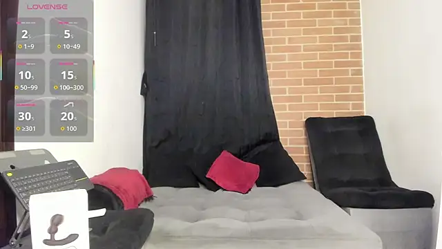 DavidX X21 Strip online show from April 14, 7:08 am